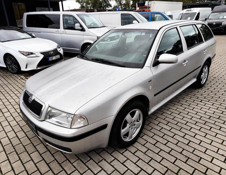 Škoda Octavia 1
