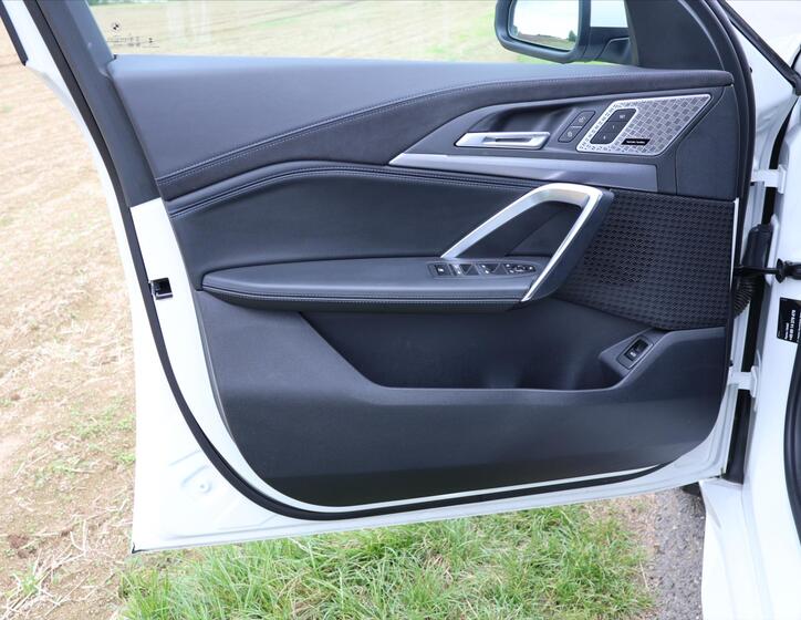 BMW X2 13
