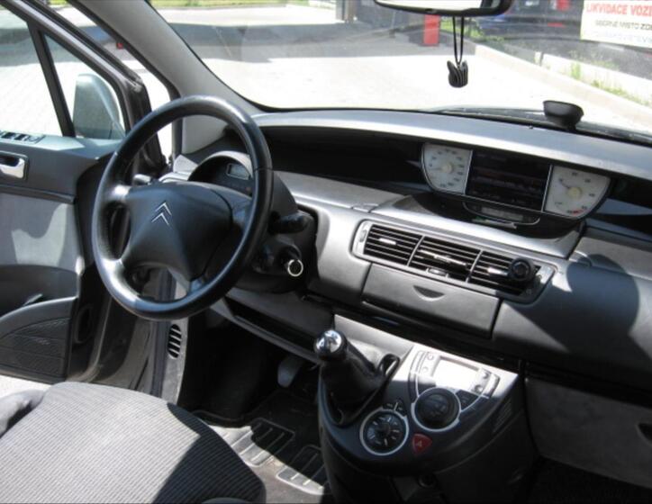 Citroën C8 14