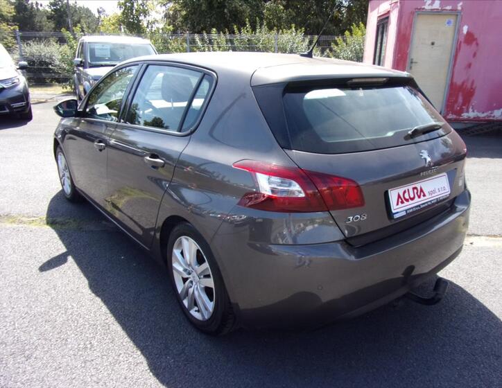 Peugeot 308 5