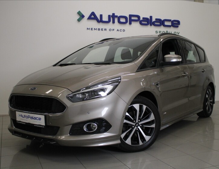 Ford S-MAX 1