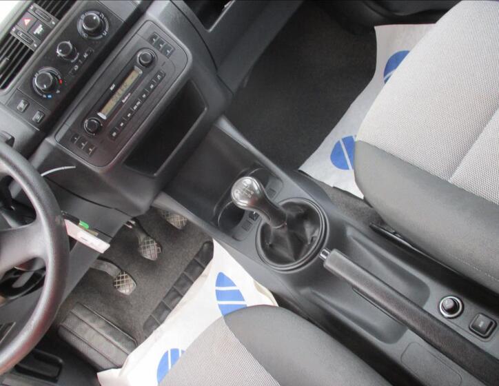 Škoda Roomster 23