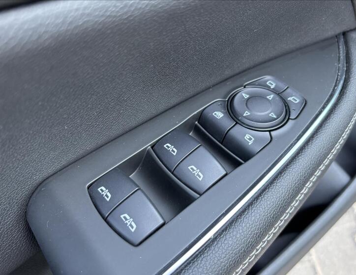 Opel Insignia 24