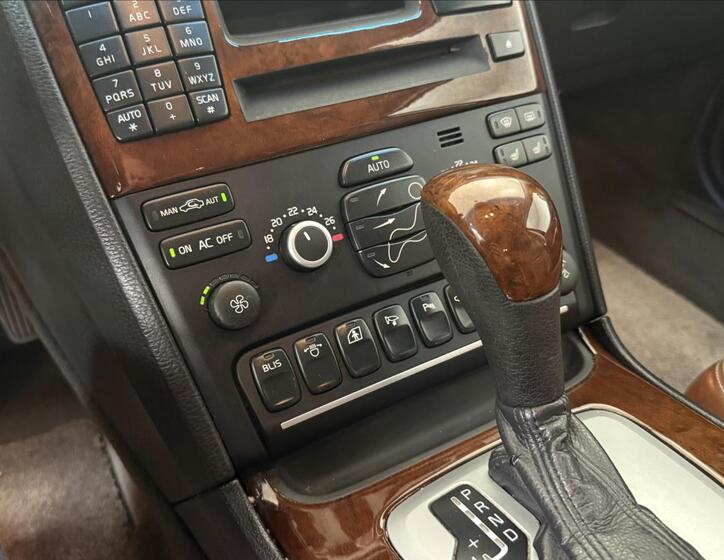 Volvo XC90 16