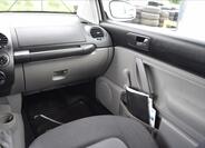 Volkswagen New Beetle 24