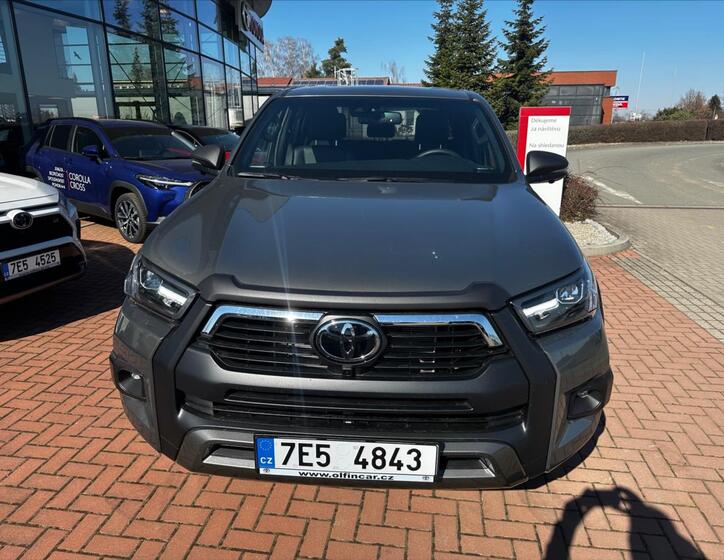Toyota Hilux 3