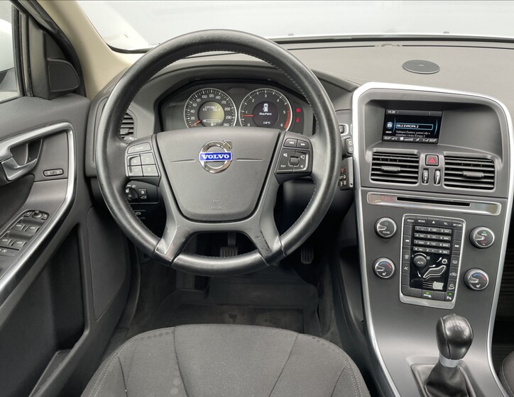 Volvo XC60 10