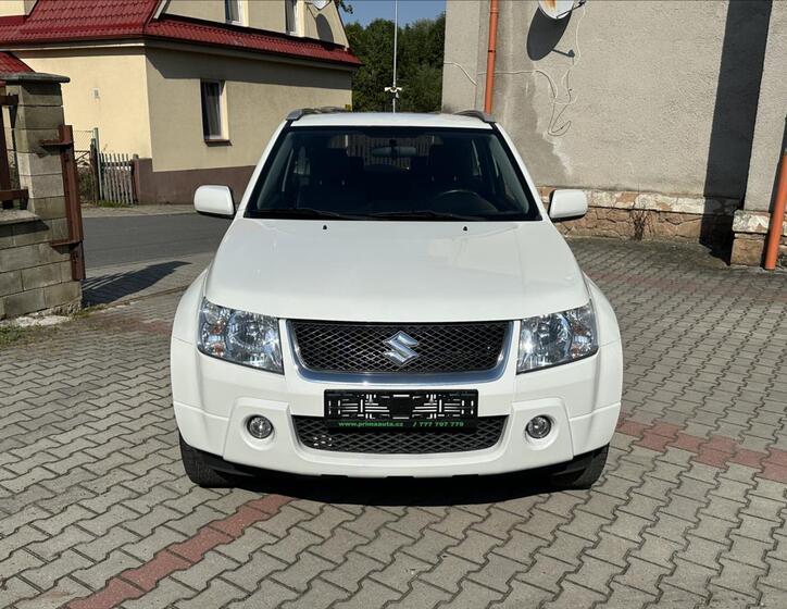 Suzuki Grand Vitara 10