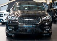 Chrysler Pacifica 11