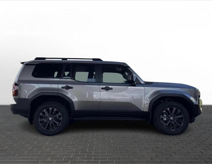 Toyota Land Cruiser 8