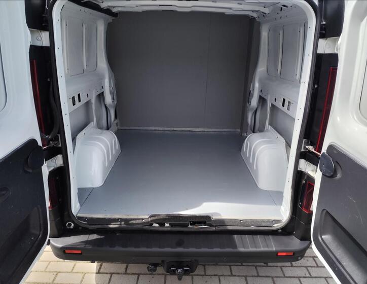 Renault Trafic 4