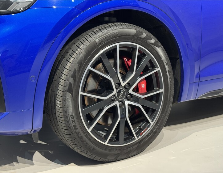 Audi SQ5 6