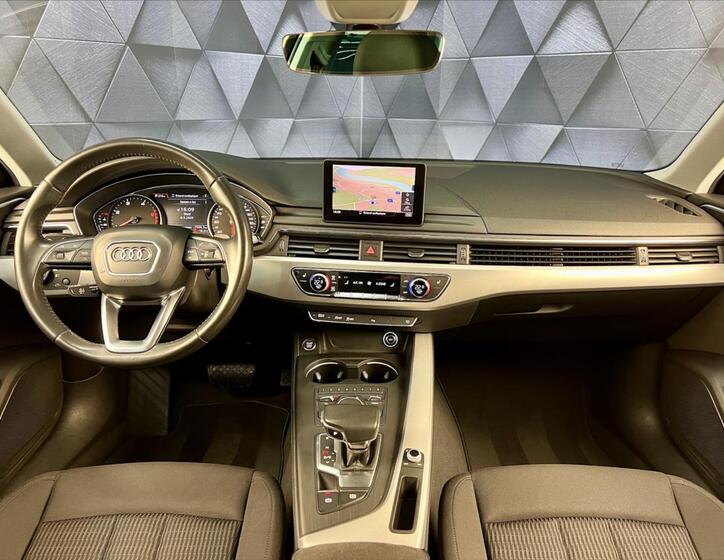 Audi A4 10
