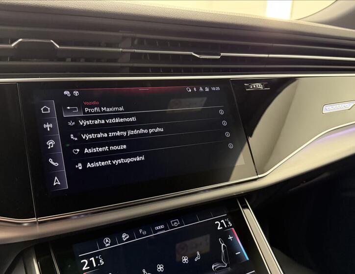 Audi Q8 21