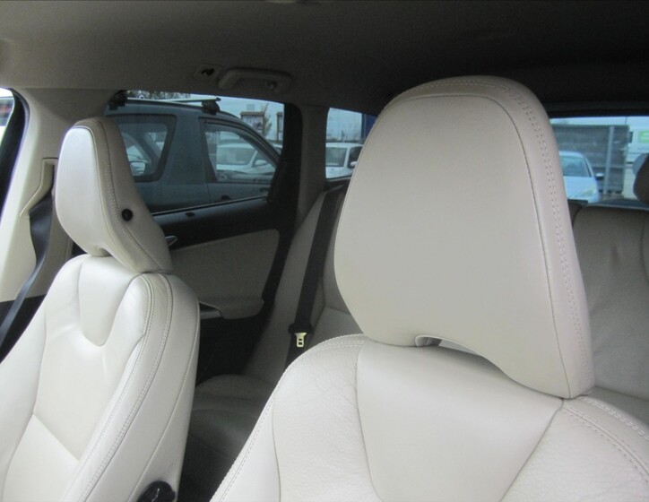 Volvo XC60 15