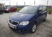 Volkswagen Touran 1