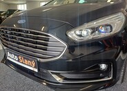 Ford Galaxy 9
