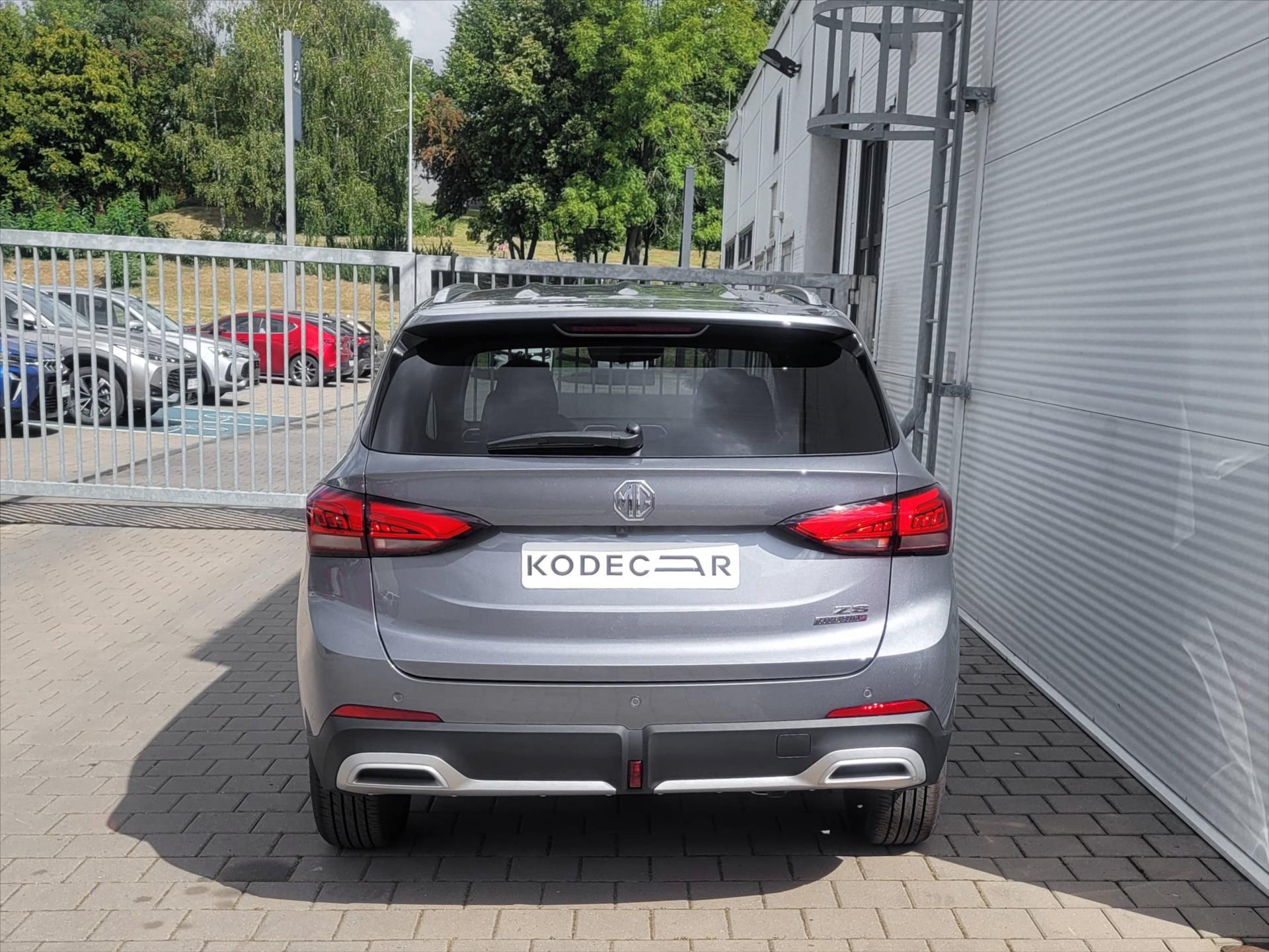 MG ZS