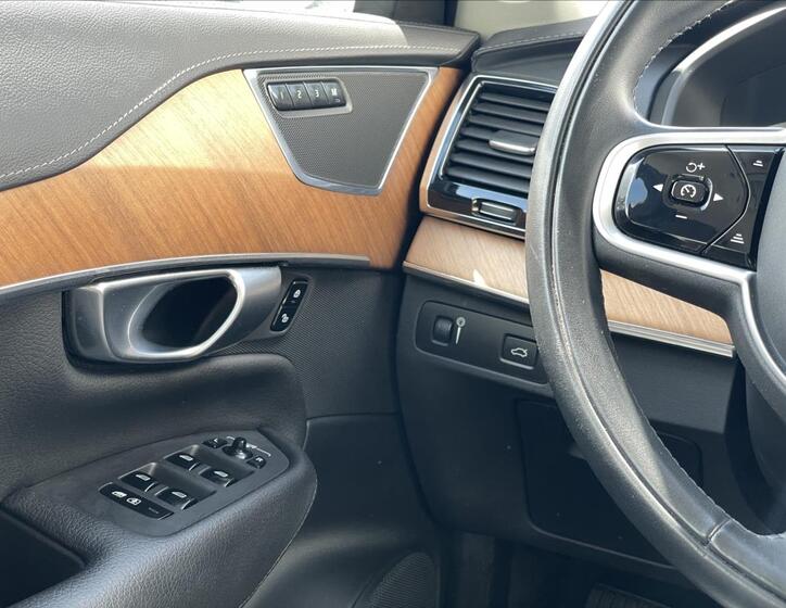 Volvo XC90 12