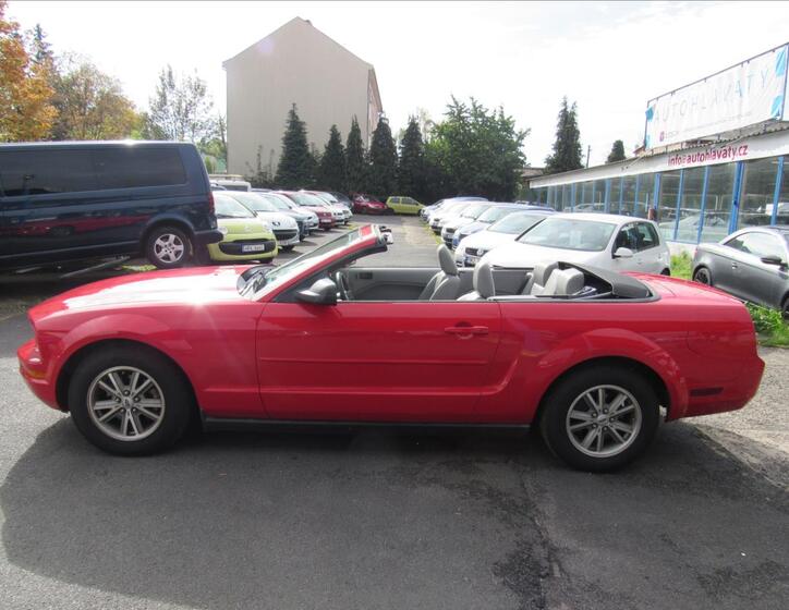 Ford Mustang 5
