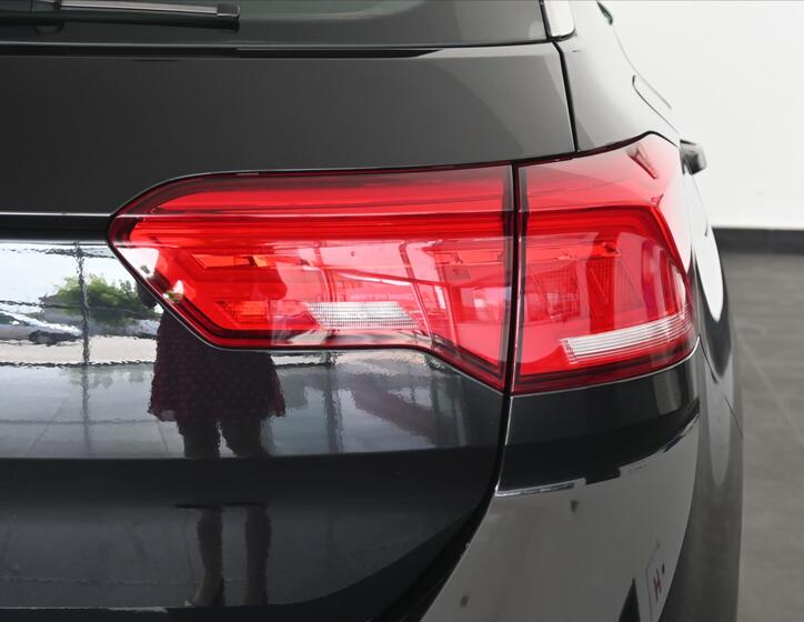 Volkswagen T-Roc 31