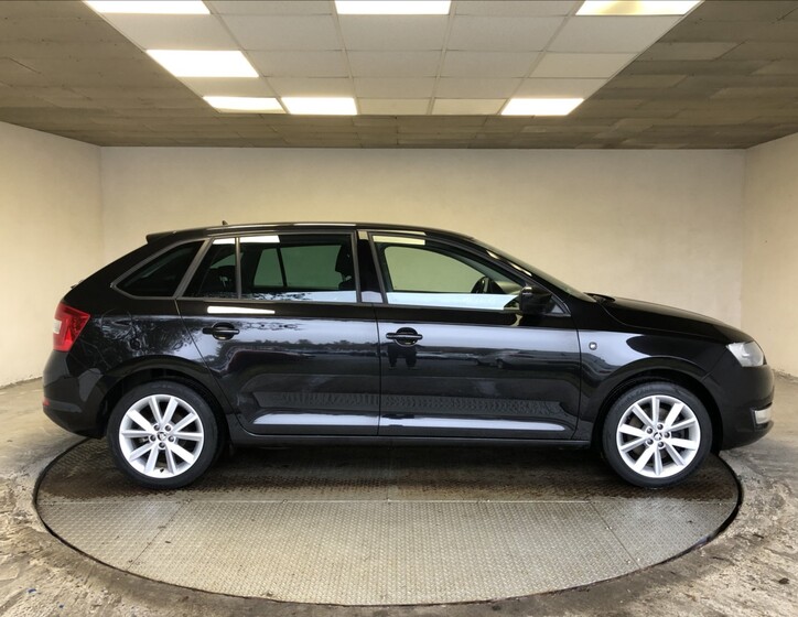 Škoda Rapid 8