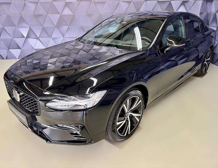 Volvo S90 1
