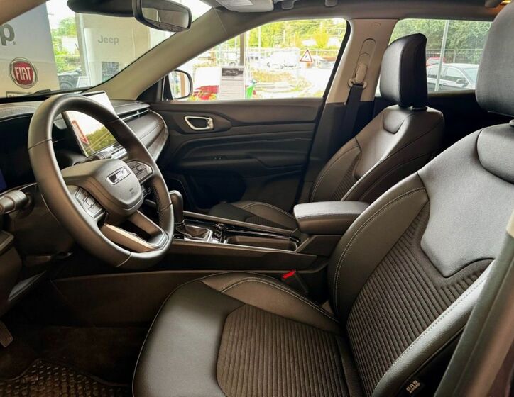 Jeep Compass 11