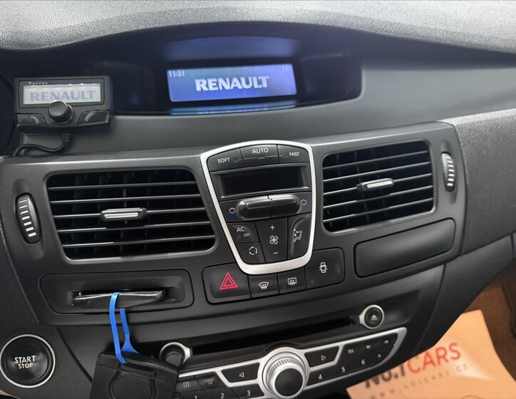 Renault Laguna 9