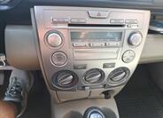 Mazda 2 21