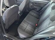 Volkswagen Golf 23