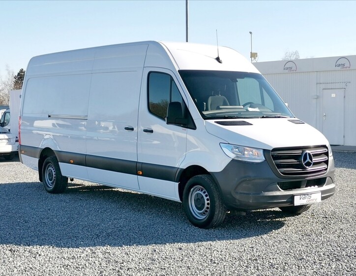 Mercedes-Benz Sprinter 2