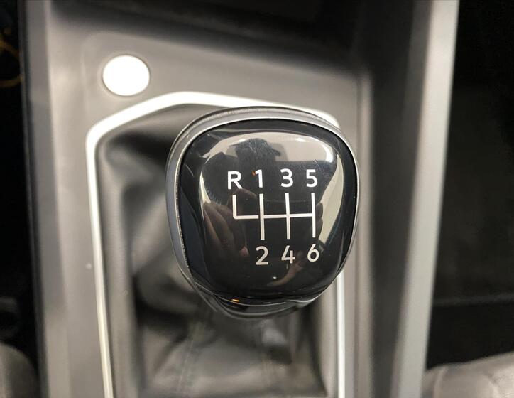 Volkswagen Golf 18
