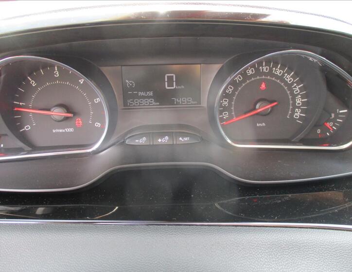 Peugeot 208 18
