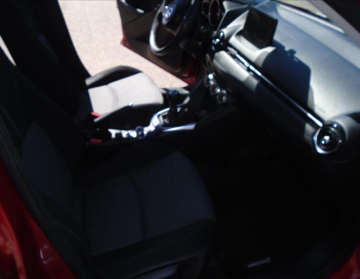 Mazda 2 21