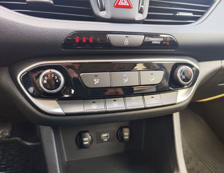 Hyundai i30 16