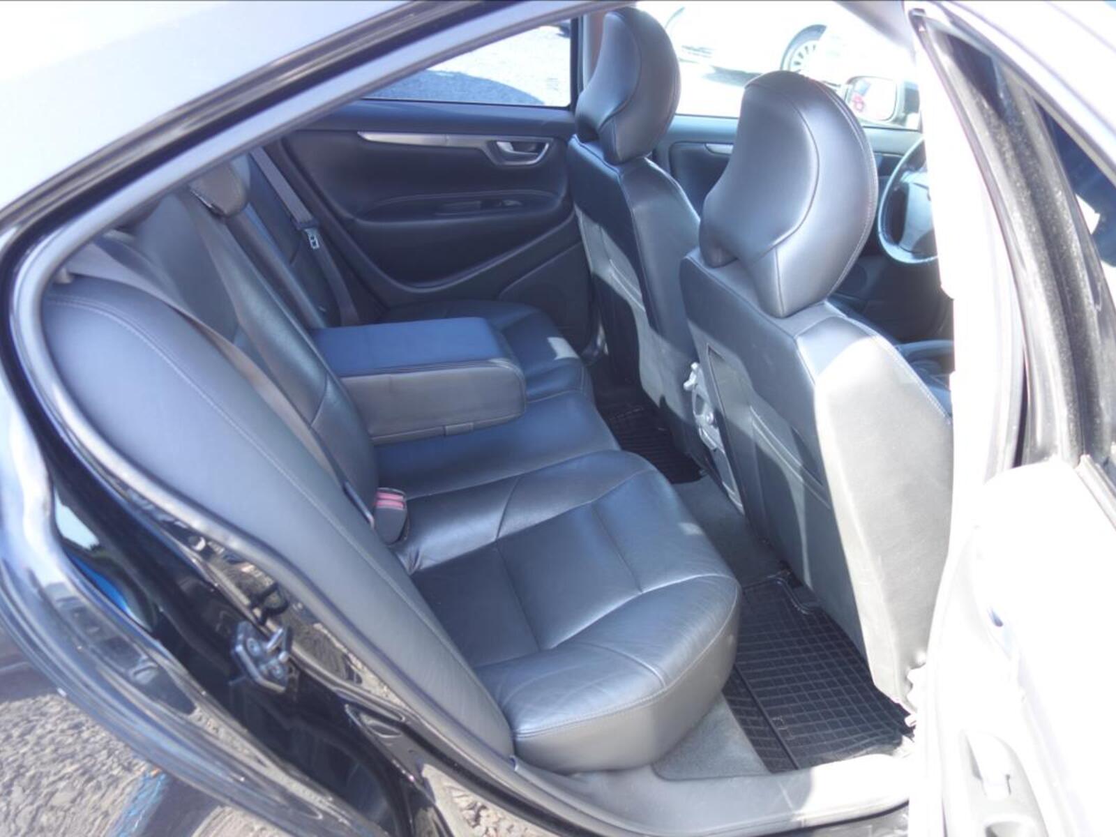 Volvo S60 13