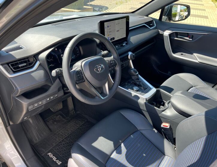 Toyota RAV4 14