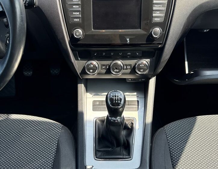 Škoda Octavia 12