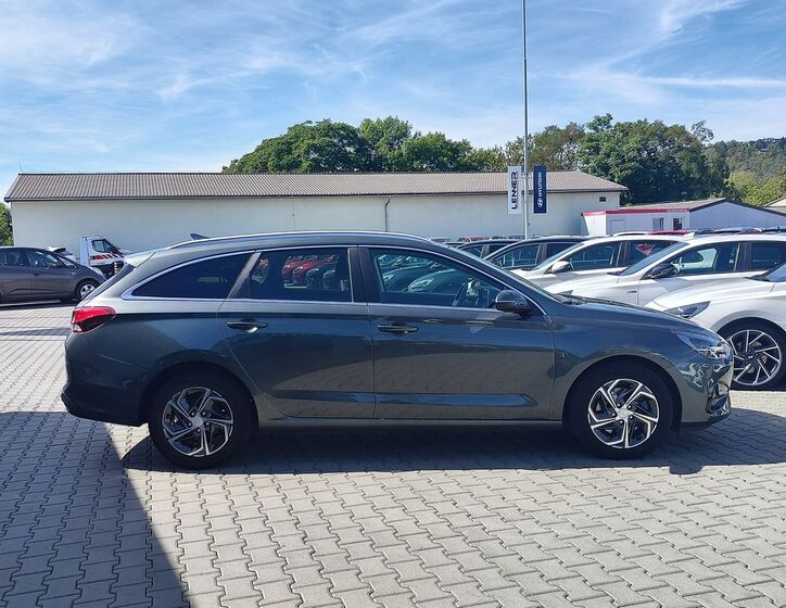 Hyundai i30 4