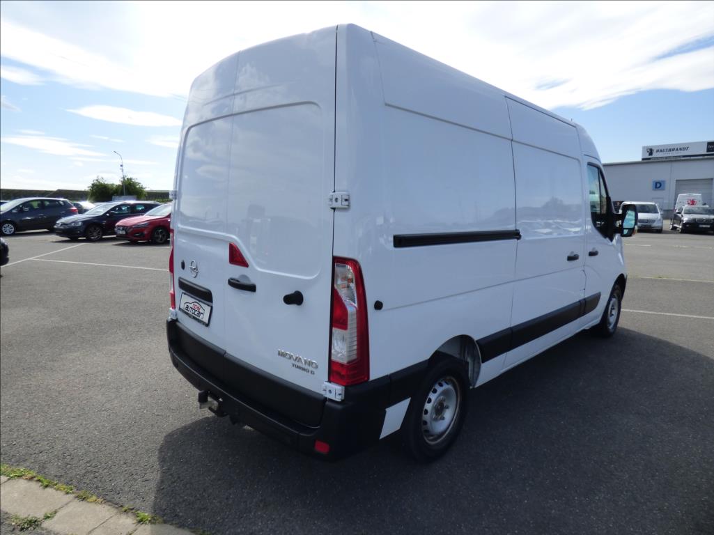 Opel Movano