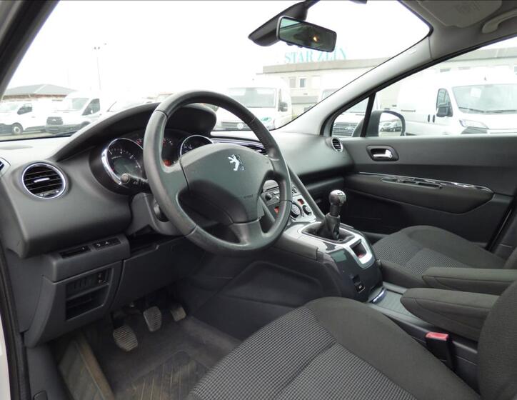 Peugeot 5008 9