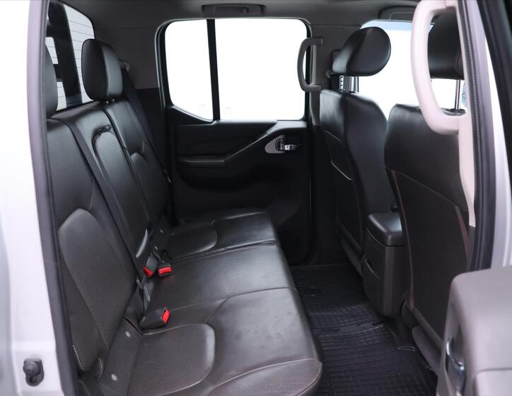 Nissan Navara 15