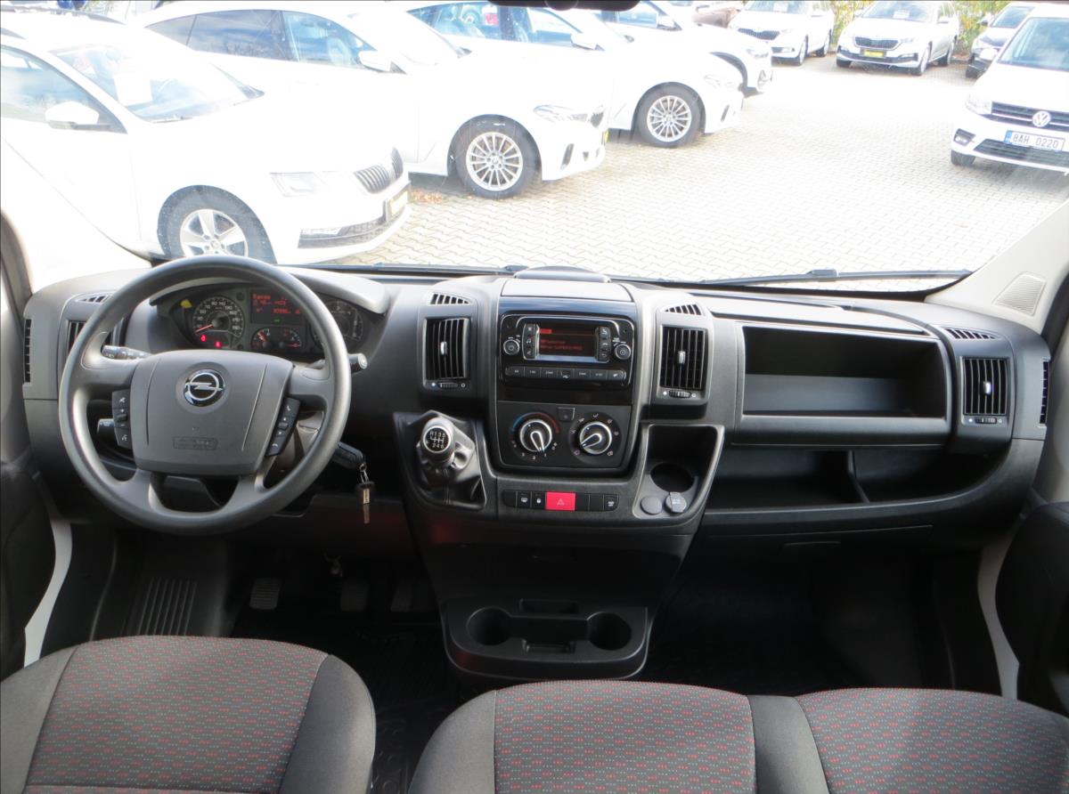 Opel Movano