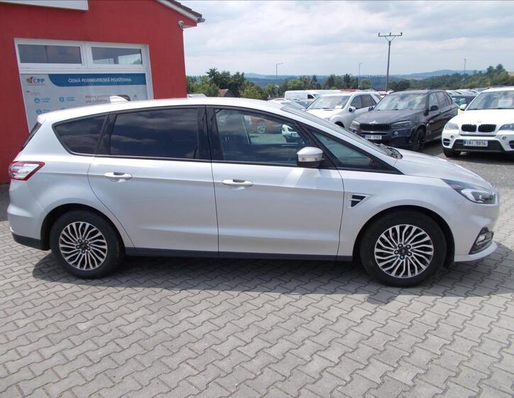 Ford S-MAX 8