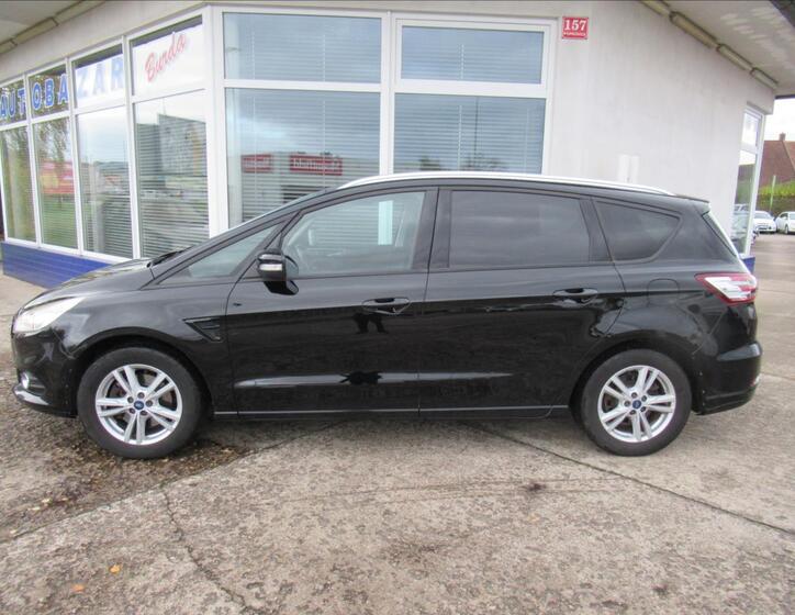 Ford S-MAX 8