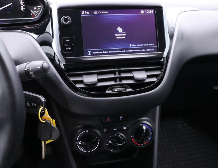 Peugeot 208 24