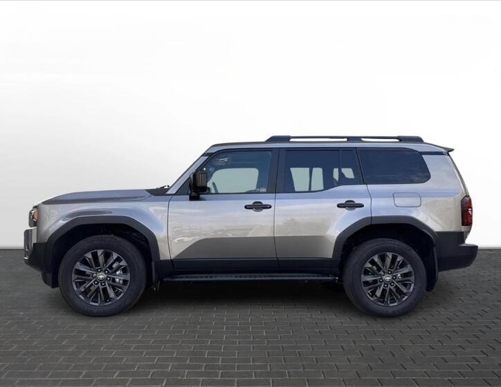 Toyota Land Cruiser 4