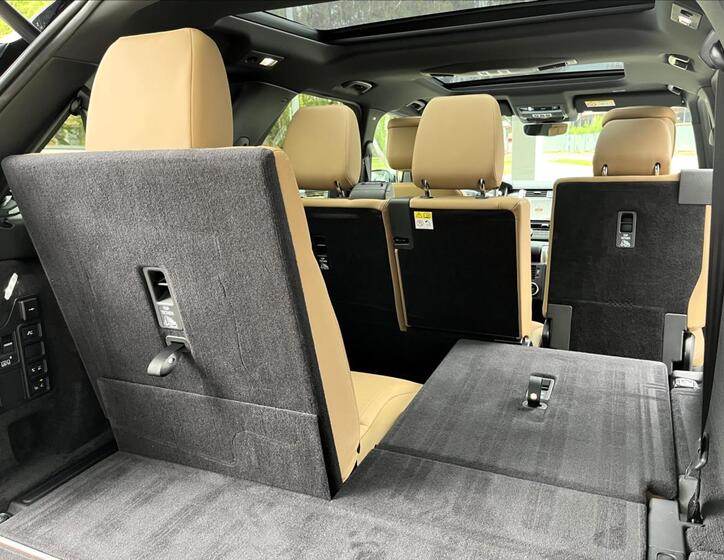 Land Rover Discovery 8