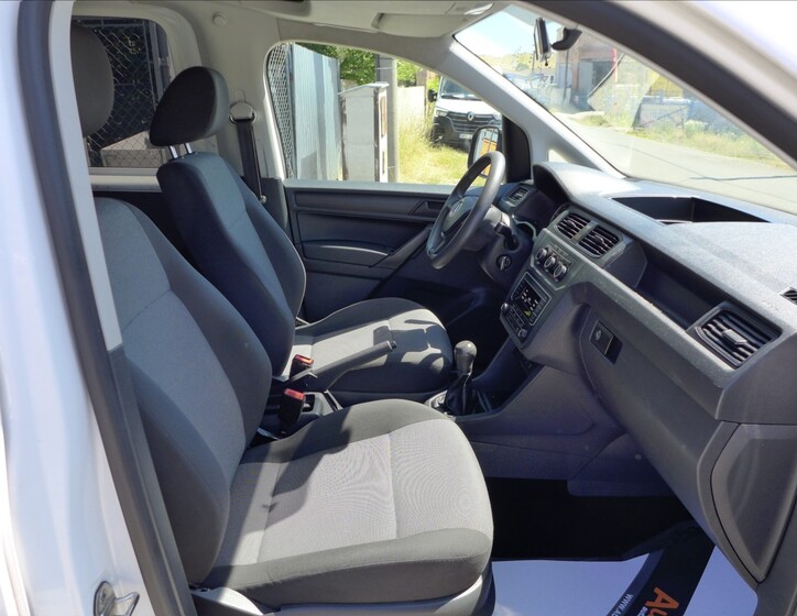 Volkswagen Caddy 24